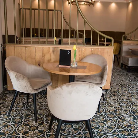ホテル Markthotel