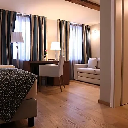 Markthotel 3* فارندورف
