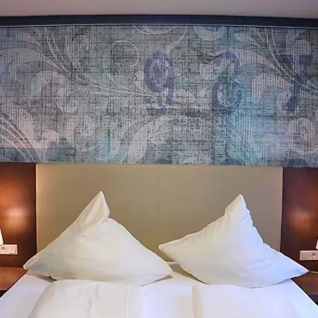 Markthotel فندق فارندورف